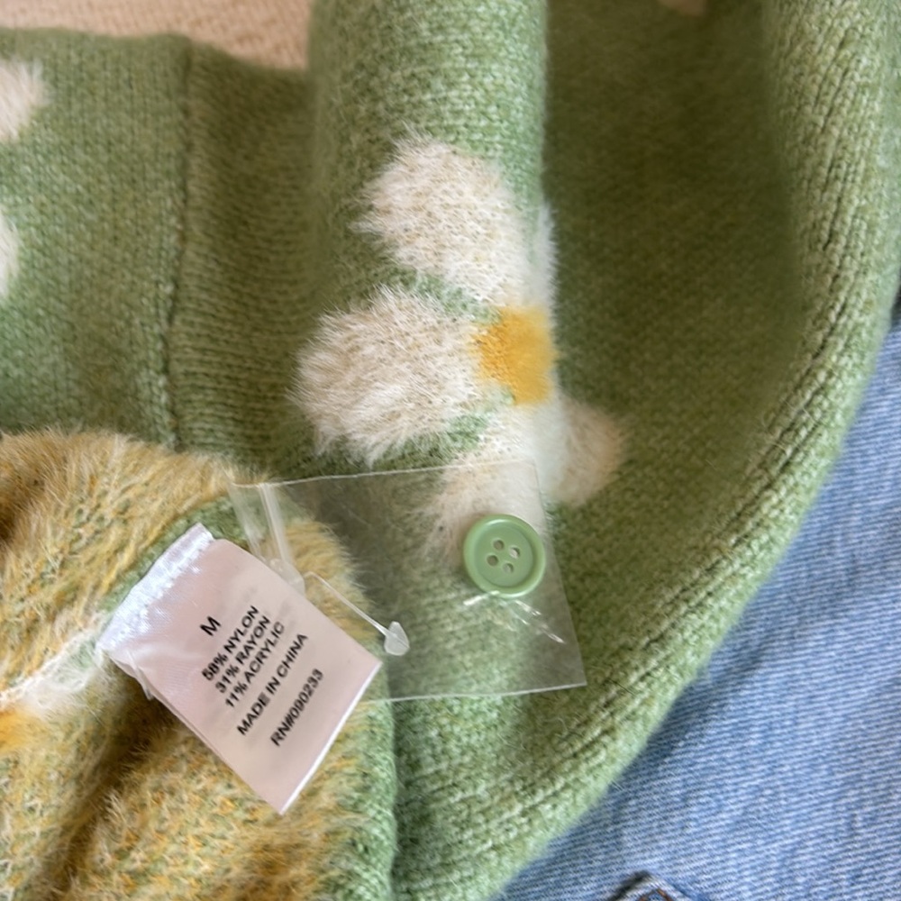 La Hearts Green Daisy Knit Cardigan with Yellow Centers - Picture 5 of 5
